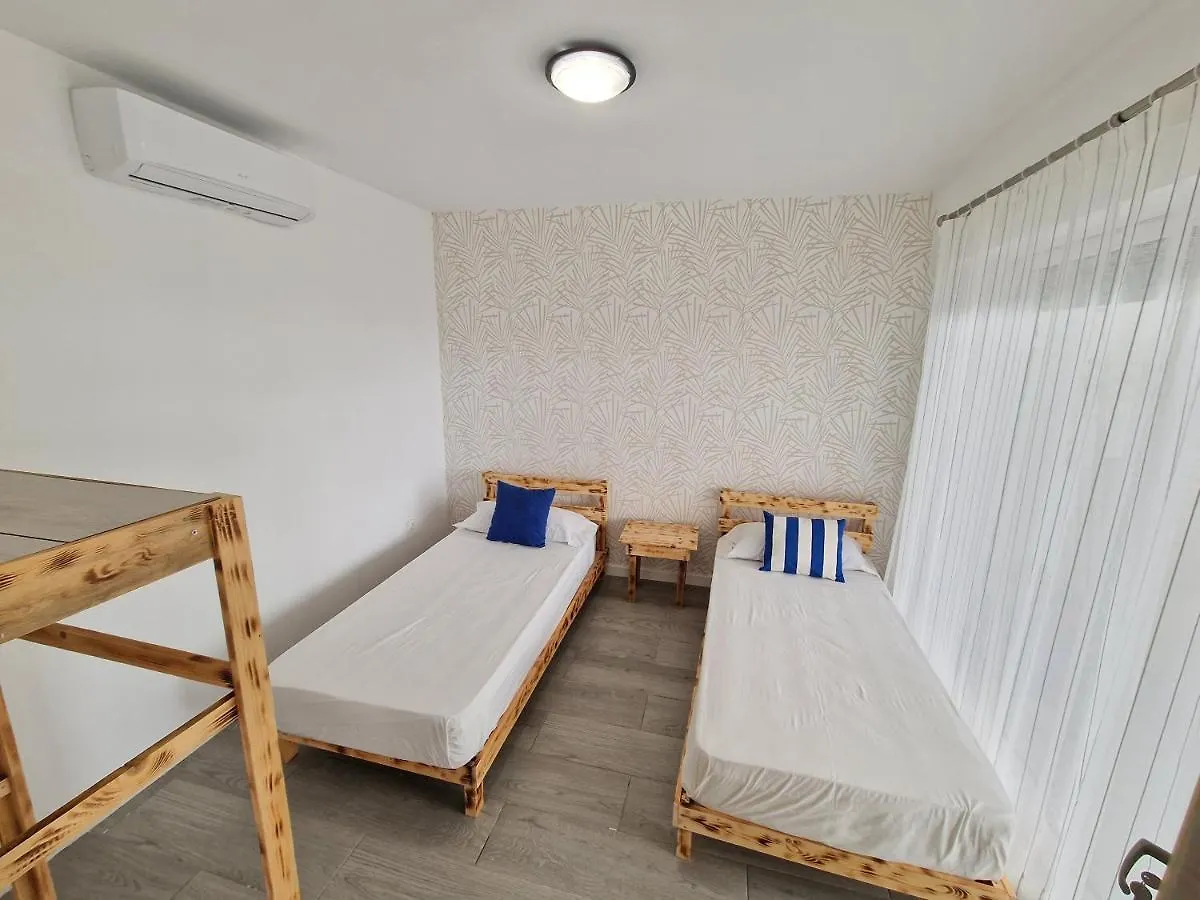 Holiday home Casa Neptuno Para 10 Personas Solarium Patio Privado Con Bbq, Y Aire Acondicionado Empuriabrava