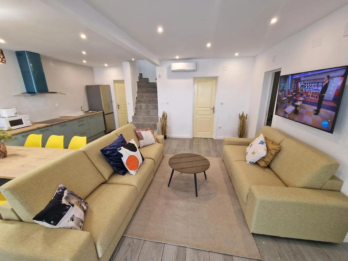 Casa Neptuno Para 10 Personas Solarium Patio Privado Con Bbq, Y Aire Acondicionado Empuriabrava