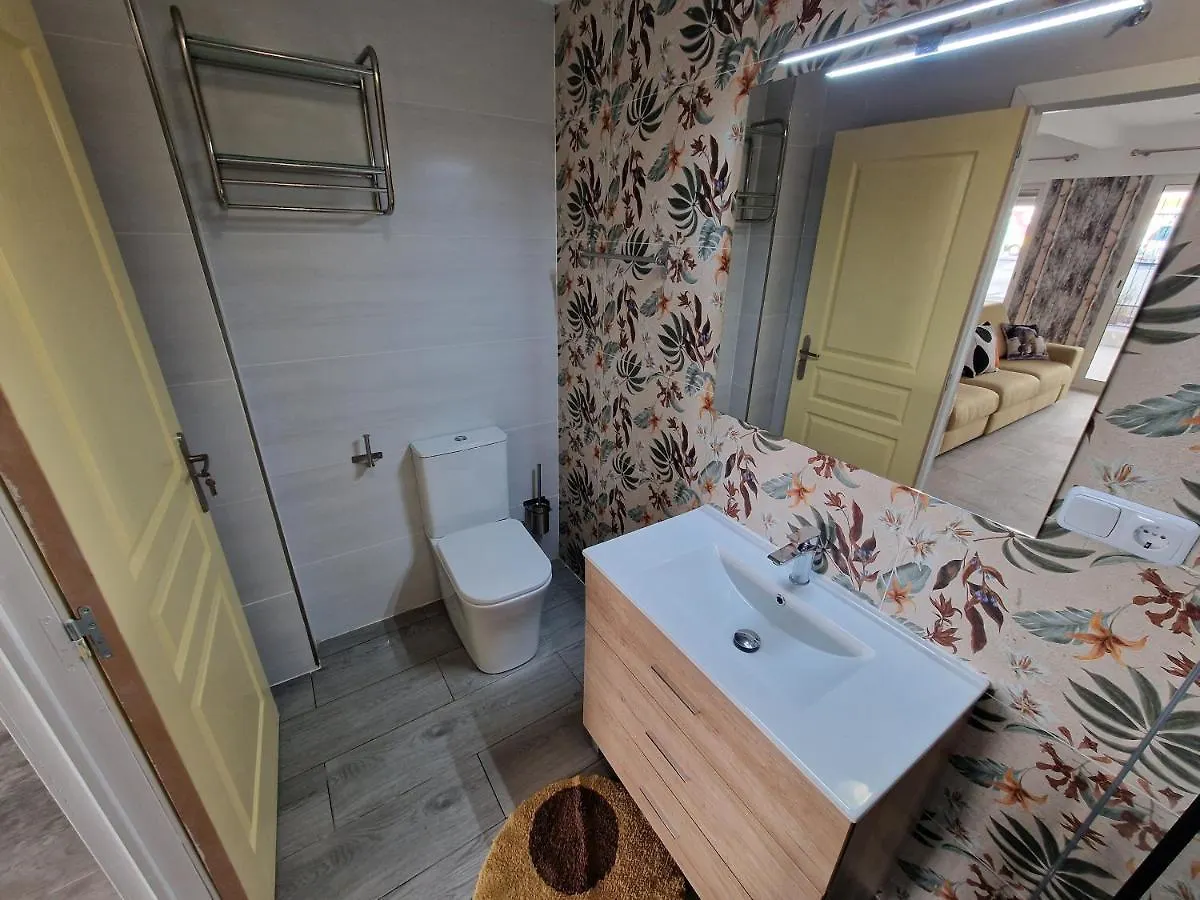 Casa Neptuno Para 10 Personas Solarium Patio Privado Con Bbq, Y Aire Acondicionado Empuriabrava