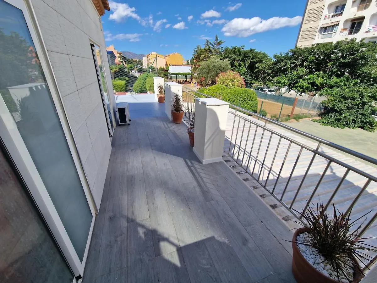 Casa Neptuno Para 10 Personas Solarium Patio Privado Con Bbq, Y Aire Acondicionado Empuriabrava Holiday home